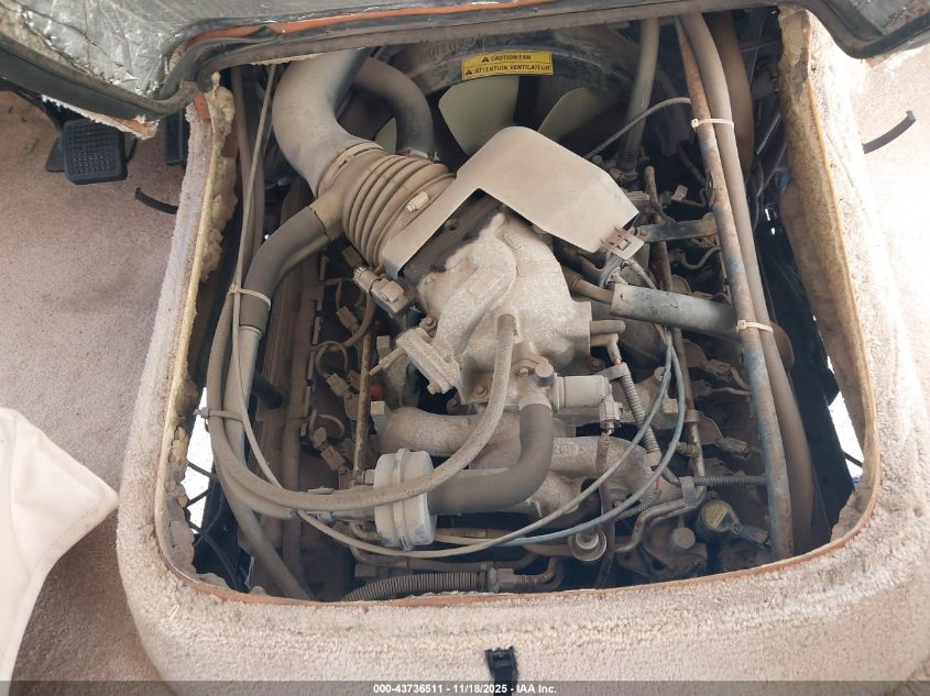 2000 Ford F550 Super Duty Stripped Chass VIN: 3FCLF53S2YJA07922 Lot: 43736511