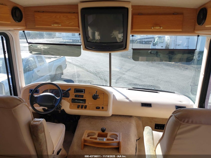 3FCLF53S2YJA07922 2000 FORD F550 photo no. 5