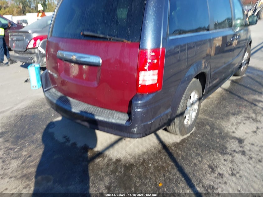 2A8HR54P98R827003 2008 CHRYSLER TOWN & COUNTRY photo no. 4
