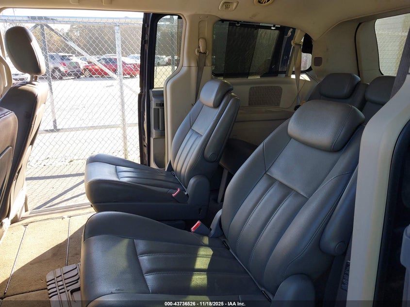 2A8HR54P98R827003 2008 CHRYSLER TOWN & COUNTRY photo no. 8