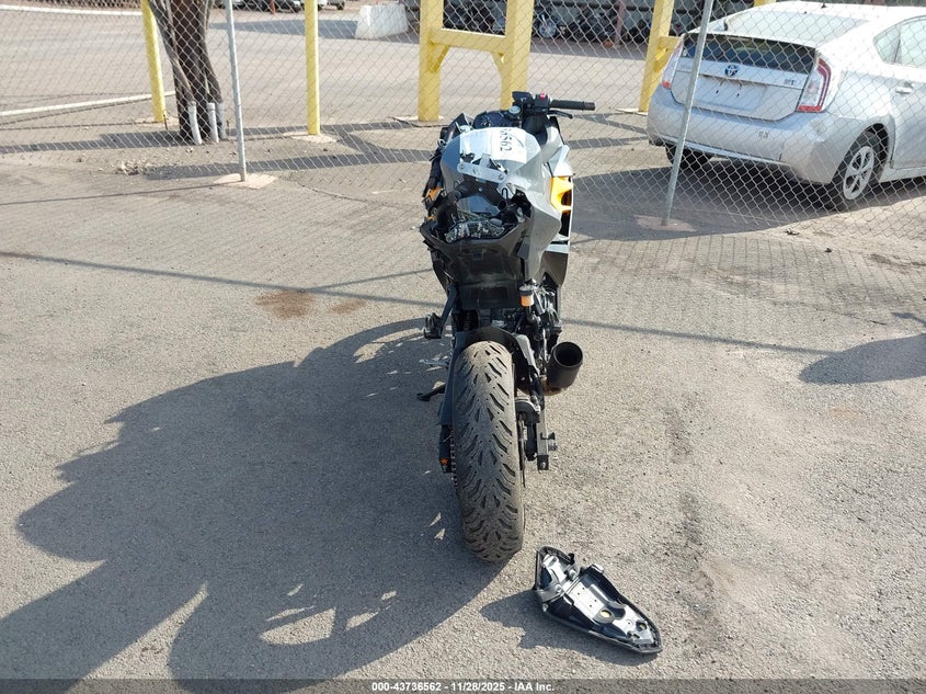 2018 Kawasaki Ex400 VIN: JKAEXKG18JDA02078 Lot: 43736562