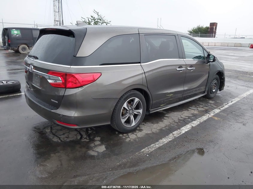 5FNRL6H84JB090462 2018 HONDA ODYSSEY photo no. 4