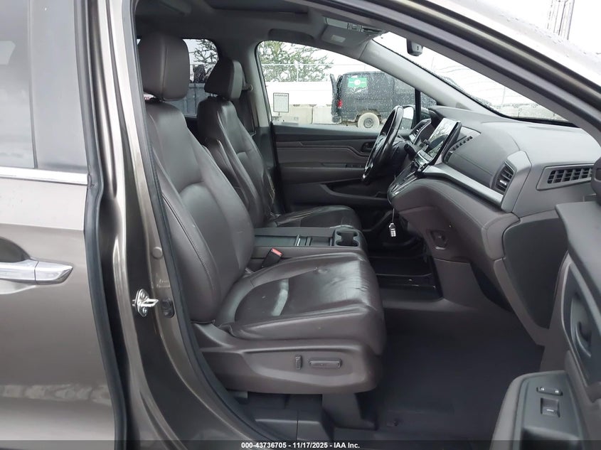 5FNRL6H84JB090462 2018 HONDA ODYSSEY photo no. 5