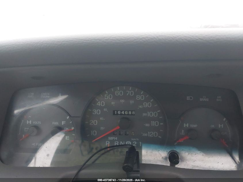 2000 Mercury Grand Marquis Ls VIN: 2MEFM75W5YX660390 Lot: 43736743