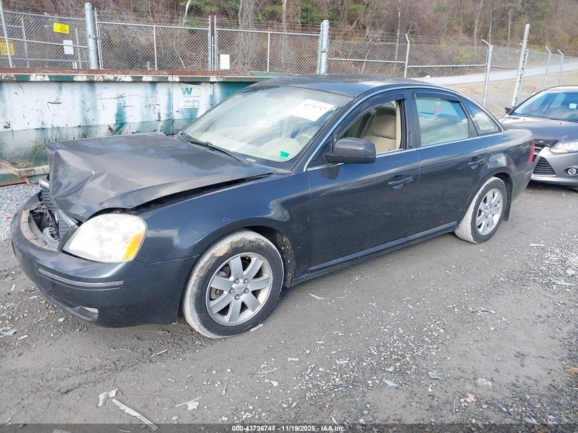 1FAHP24177G147775 2007 FORD FIVE HUNDRED photo no. 2