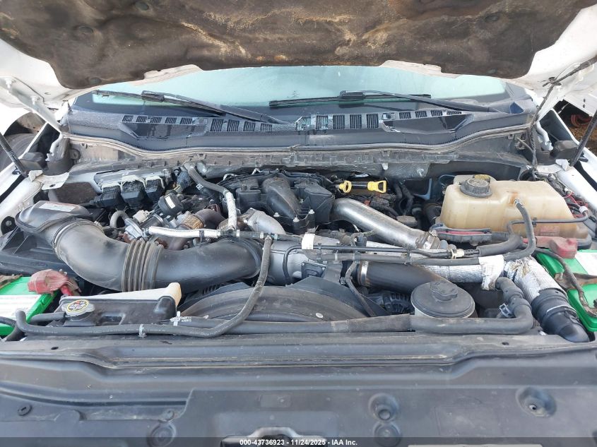 2018 Ford F-350 Chassis Lariat VIN: 1FD8W3HT4JEC58619 Lot: 43736923