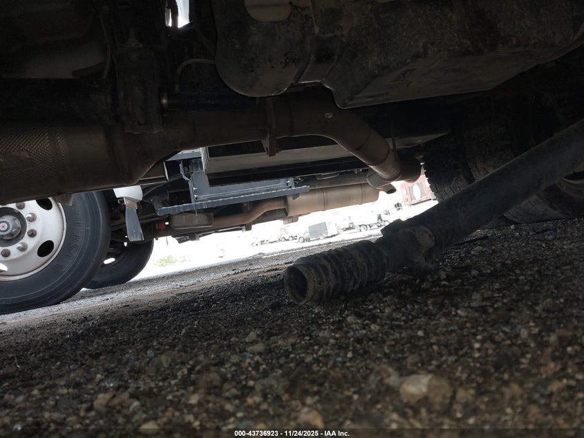 2018 Ford F-350 Chassis Lariat VIN: 1FD8W3HT4JEC58619 Lot: 43736923