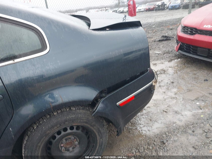 2004 Volkswagen Passat Gls VIN: WVWPD63BX4P190051 Lot: 43736976