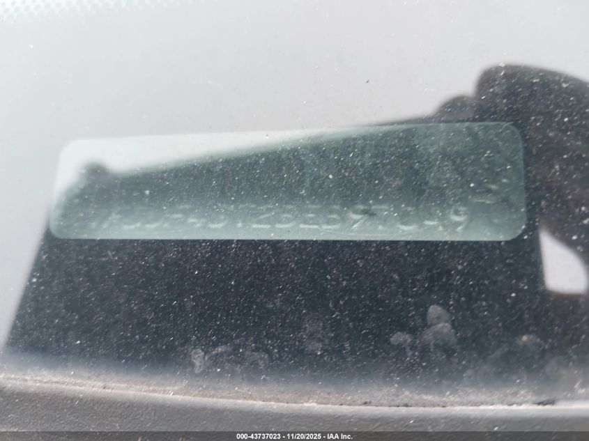 2011 Ford F-450 Chassis Xl VIN: 1FDUF4GT2BEB97049 Lot: 43737023