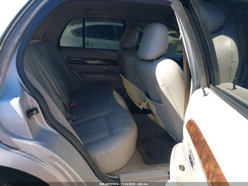 2007 Mercury Grand Marquis Ls VIN: 2MEFM75V97X626300 Lot: 43737074