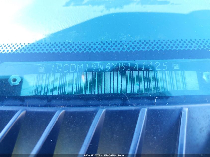 2000 Chevrolet Astro VIN: 1GCDM19W6YB141125 Lot: 43737078