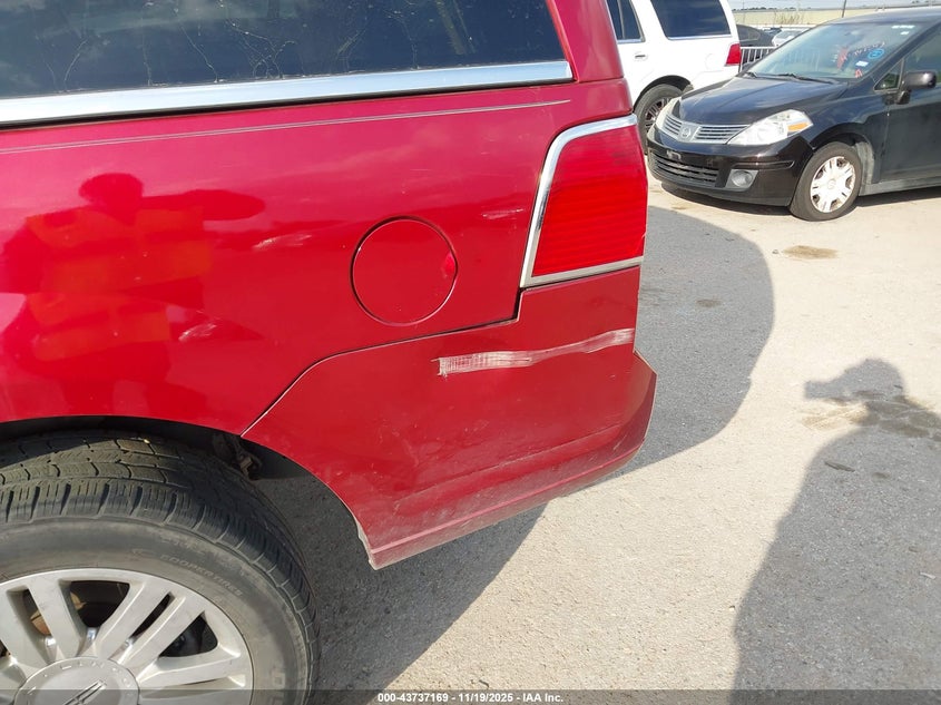 2007 Lincoln Navigator Ultimate VIN: 5LMFU27547LJ20199 Lot: 43737169