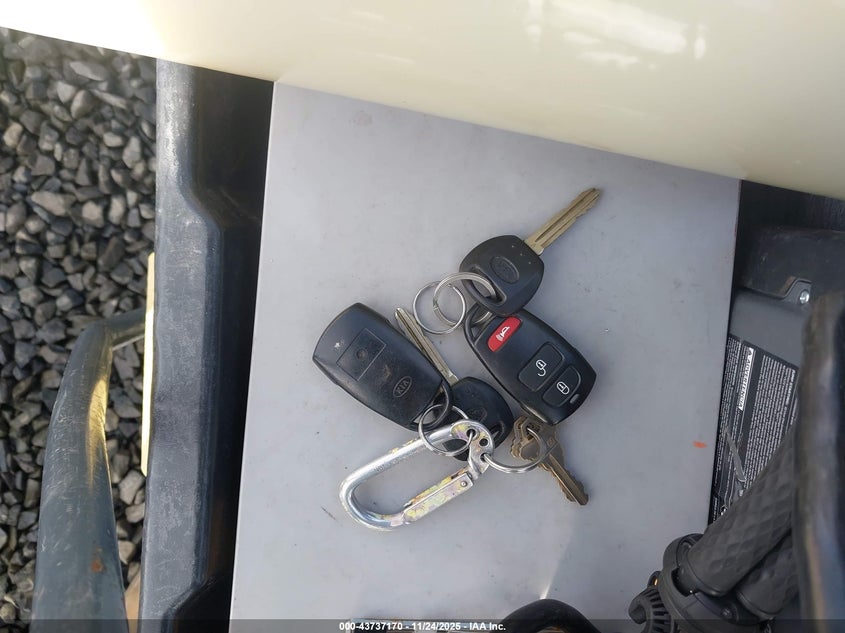 KNDMG4C32A6357320 2010 KIA SEDONA photo no. 11