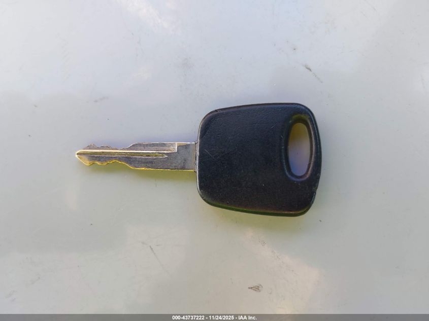 2000 Ford Mustang VIN: 1FAFP4047YF296424 Lot: 43737222