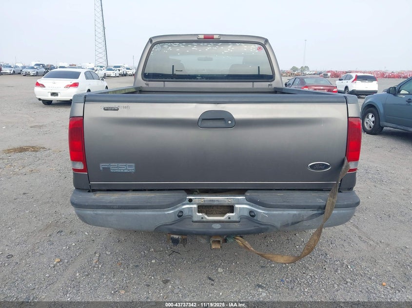 2004 Ford F-250 Lariat/Xl/Xlt VIN: 1FTNW21P94EA26522 Lot: 43737342