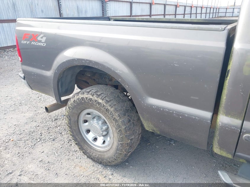 2004 Ford F-250 Lariat/Xl/Xlt VIN: 1FTNW21P94EA26522 Lot: 43737342