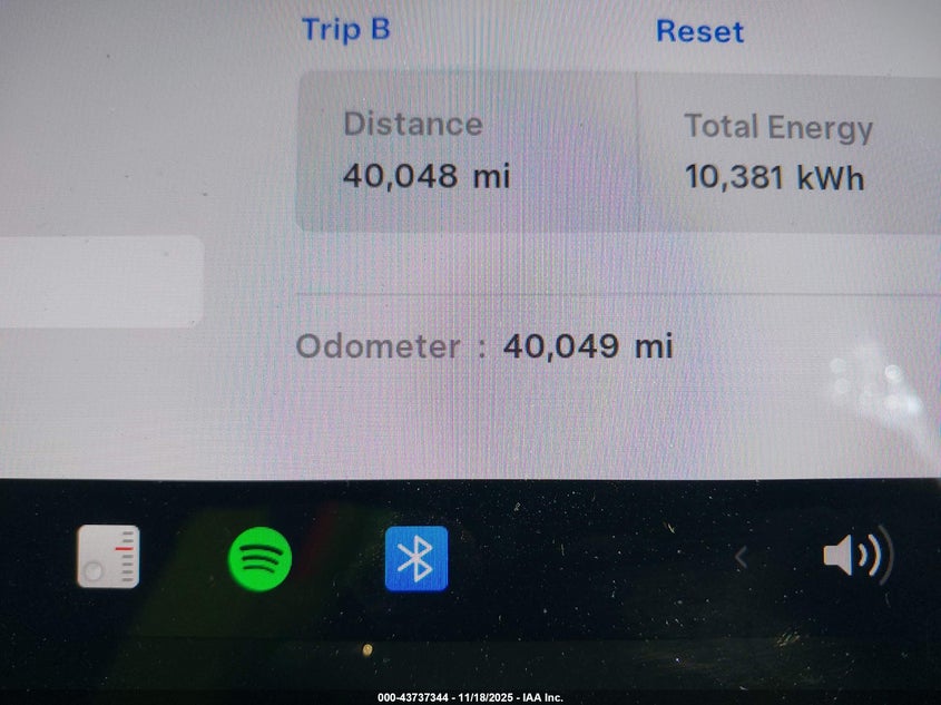 2024 Tesla Model Y Long Range Dual Motor All-Wheel Drive VIN: 7SAYGDEE7RF112936 Lot: 43737344