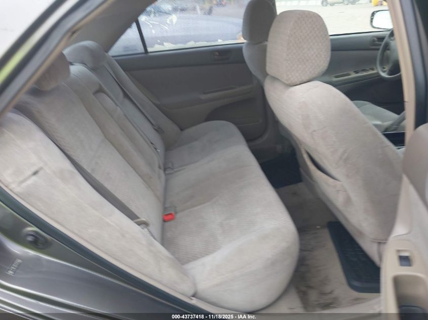 2004 Toyota Camry Le VIN: 4T1BE32K54U939455 Lot: 43737418