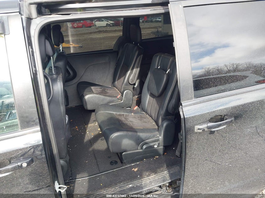 2018 Dodge Grand Caravan Sxt VIN: 2C4RDGCG2JR137039 Lot: 43737442