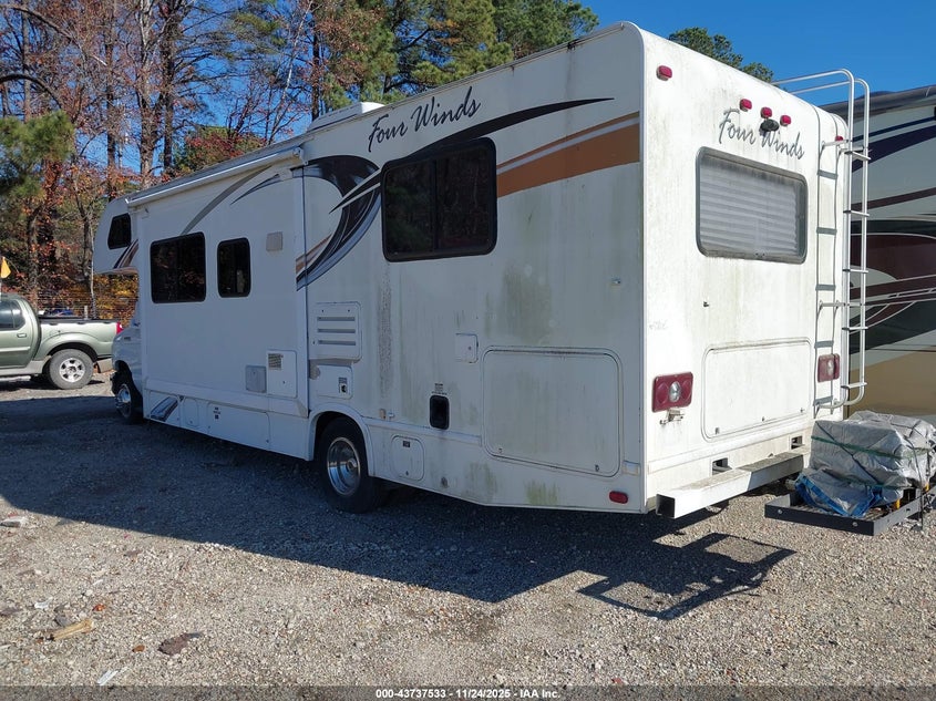 1FDXE4FS3BDB09530 2011 FORD ECONOLINE photo no. 3