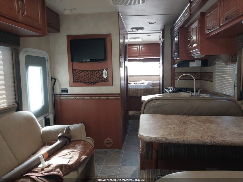 2011 Ford E-450 Cutaway VIN: 1FDXE4FS3BDB09530 Lot: 43737533