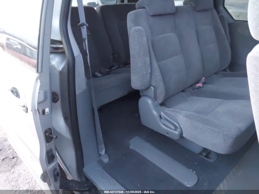 2003 Kia Sedona Ex/Lx VIN: KNDUP131636402260 Lot: 43737548