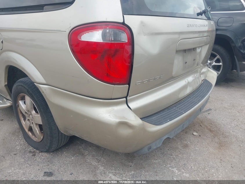 2005 Dodge Grand Caravan Sxt VIN: 2D4GP44LX5R225080 Lot: 43737555