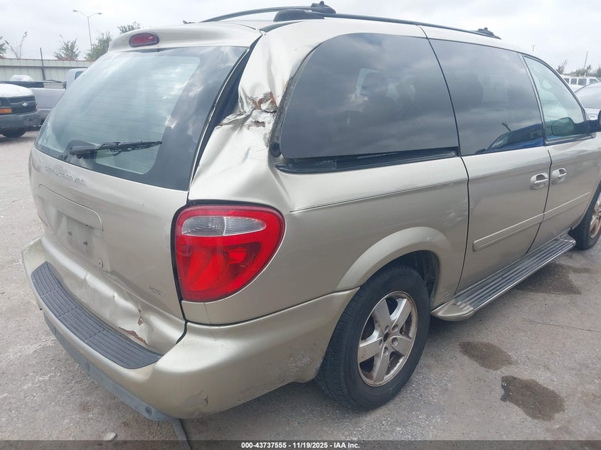 2005 Dodge Grand Caravan Sxt VIN: 2D4GP44LX5R225080 Lot: 43737555