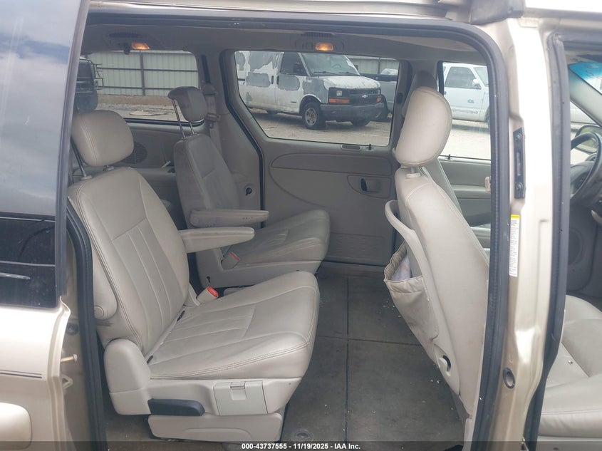 2005 Dodge Grand Caravan Sxt VIN: 2D4GP44LX5R225080 Lot: 43737555