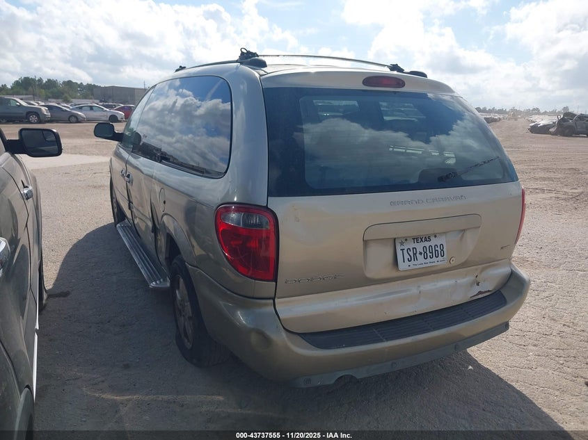 2D4GP44LX5R225080 2005 DODGE CARAVAN photo no. 3