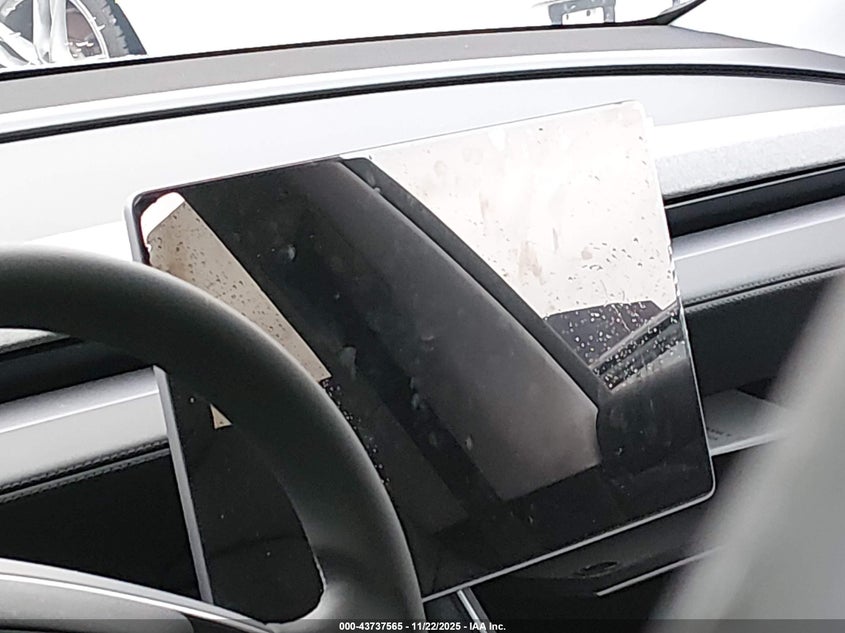 2026 Tesla Model Y Long Range Dual Motor All-Wheel Drive/Long Range Launch Series VIN: 7SAYGDEE2TA499755 Lot: 43737565