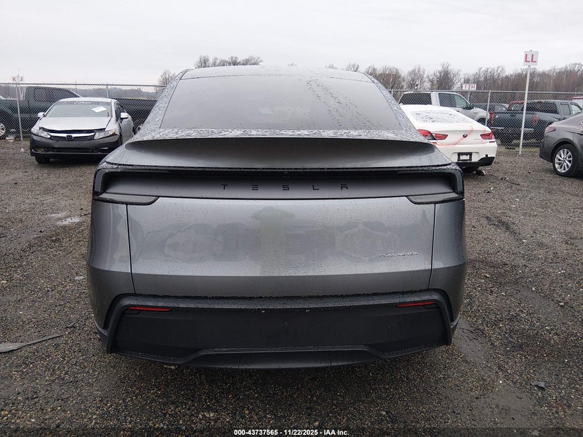 2026 Tesla Model Y Long Range Dual Motor All-Wheel Drive/Long Range Launch Series VIN: 7SAYGDEE2TA499755 Lot: 43737565