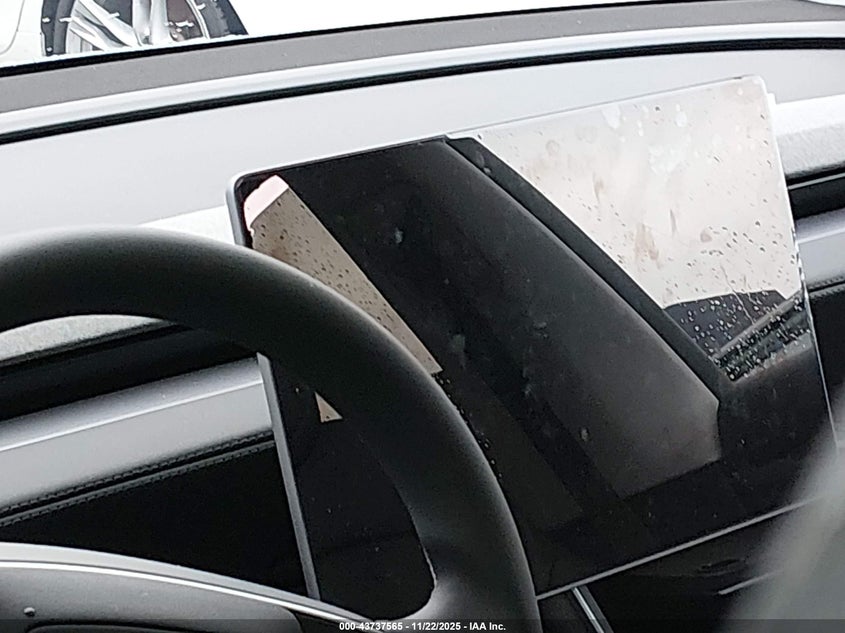 2026 Tesla Model Y Long Range Dual Motor All-Wheel Drive/Long Range Launch Series VIN: 7SAYGDEE2TA499755 Lot: 43737565