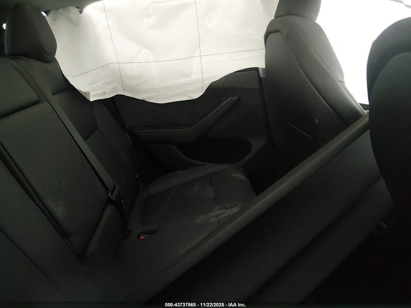 2026 Tesla Model Y Long Range Dual Motor All-Wheel Drive/Long Range Launch Series VIN: 7SAYGDEE2TA499755 Lot: 43737565