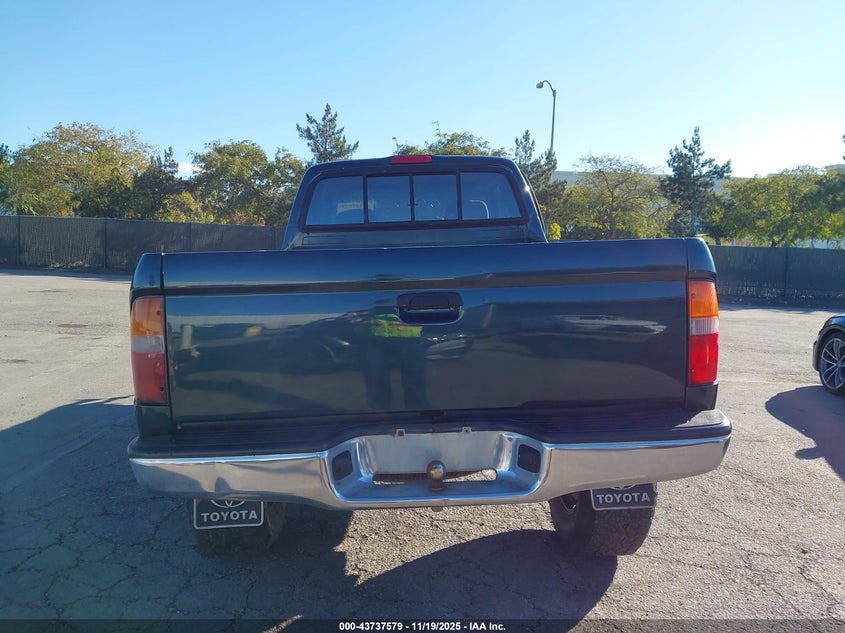 1997 Toyota Tacoma Base V6 VIN: 4TAWN72N9VZ280867 Lot: 43737579