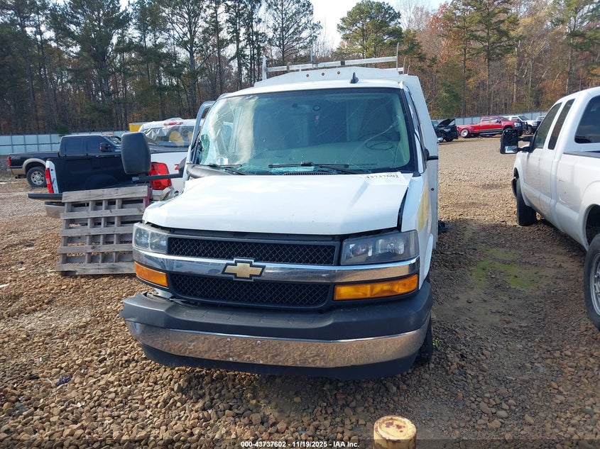 2020 Chevrolet Express Cutaway Work Van VIN: 1GB0GRFG4L1261431 Lot: 43737602