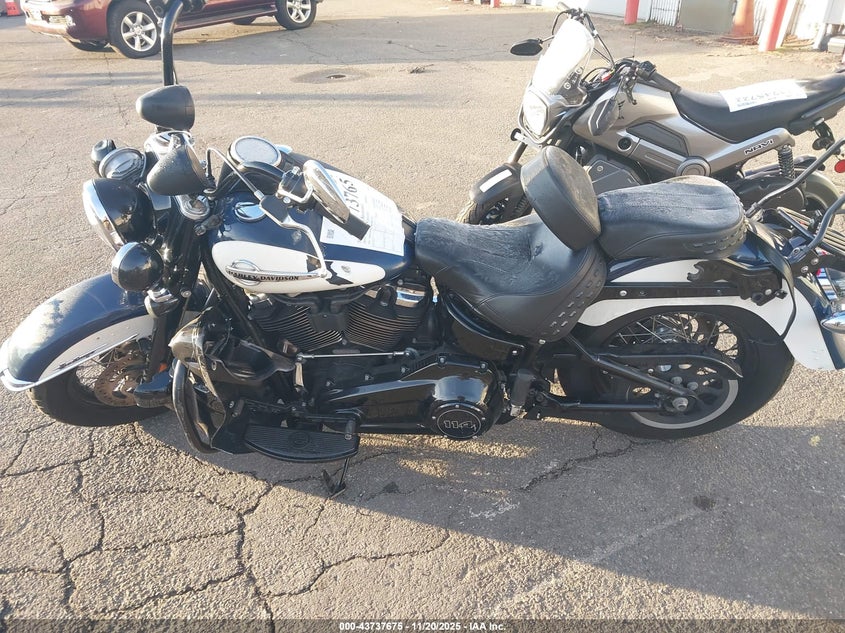 2019 Harley-Davidson Flhcs VIN: 1HD1YBK26KB052763 Lot: 43737675