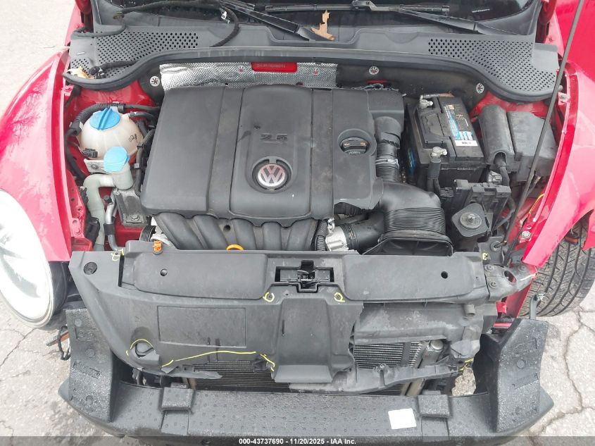 2012 Volkswagen Beetle 2.5L VIN: 3VWJP7AT5CM660700 Lot: 43737690