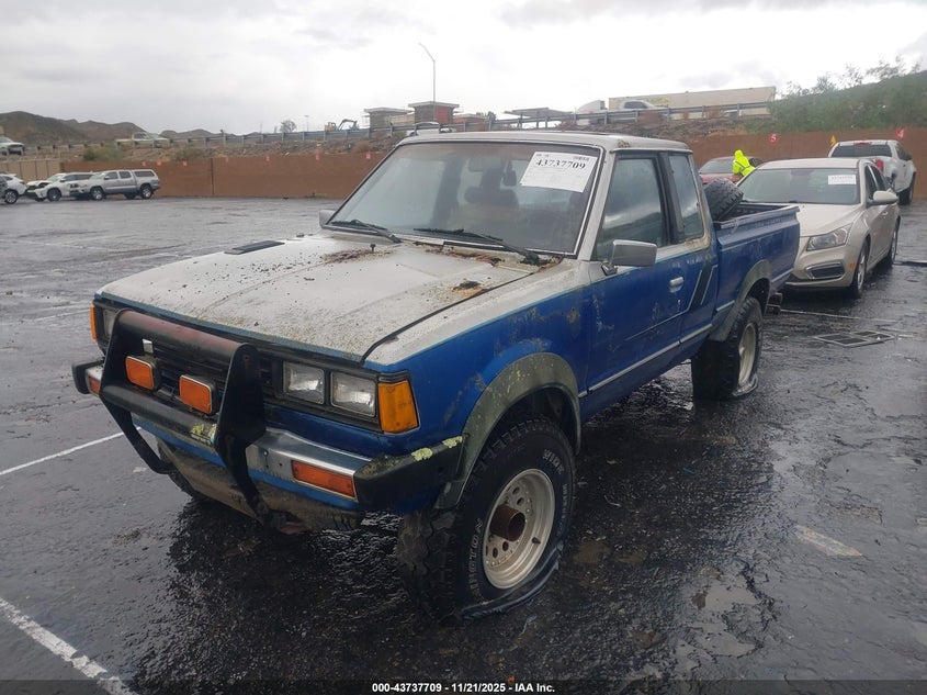1982 DATSUN 720 auction photo 2