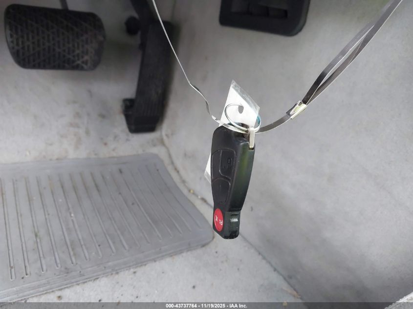 2000 Mercedes-Benz Clk 320 VIN: WDBLK65G6YT032251 Lot: 43737764