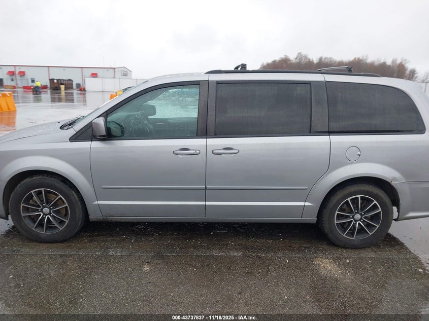 2017 Dodge Grand Caravan Gt VIN: 2C4RDGEG4HR755728 Lot: 43737837