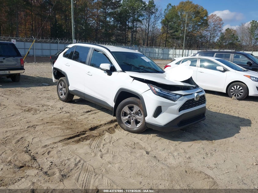 TOYOTA RAV4 XLE