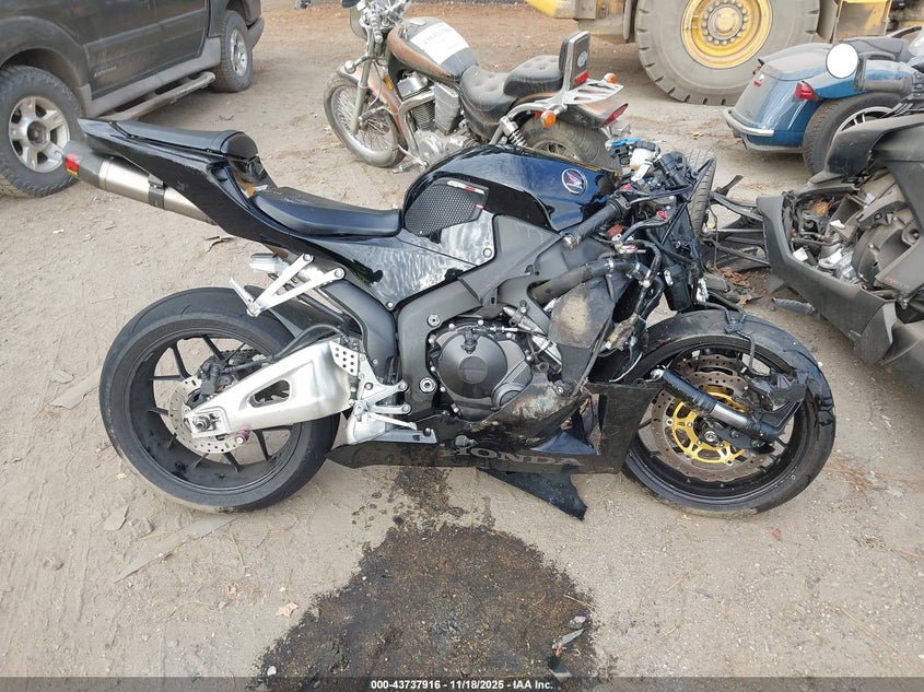 2015 Honda Cbr600 Rr VIN: JH2PC4001FK800274 Lot: 43737916
