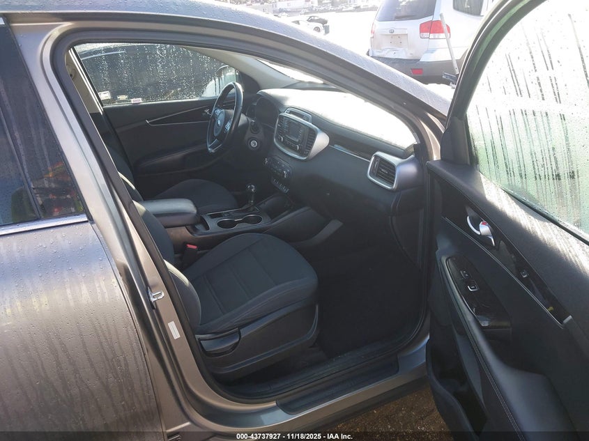 5XYPG4A38GG062258 2016 KIA SORENTO photo no. 5