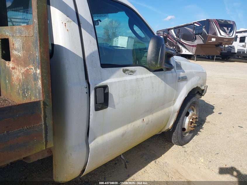 2005 Ford F-350 Xl/Xlt VIN: 1FDWF36575EC88246 Lot: 43738028
