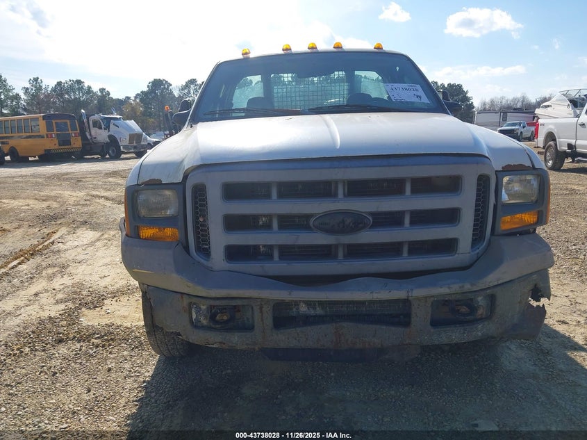 2005 Ford F-350 Xl/Xlt VIN: 1FDWF36575EC88246 Lot: 43738028