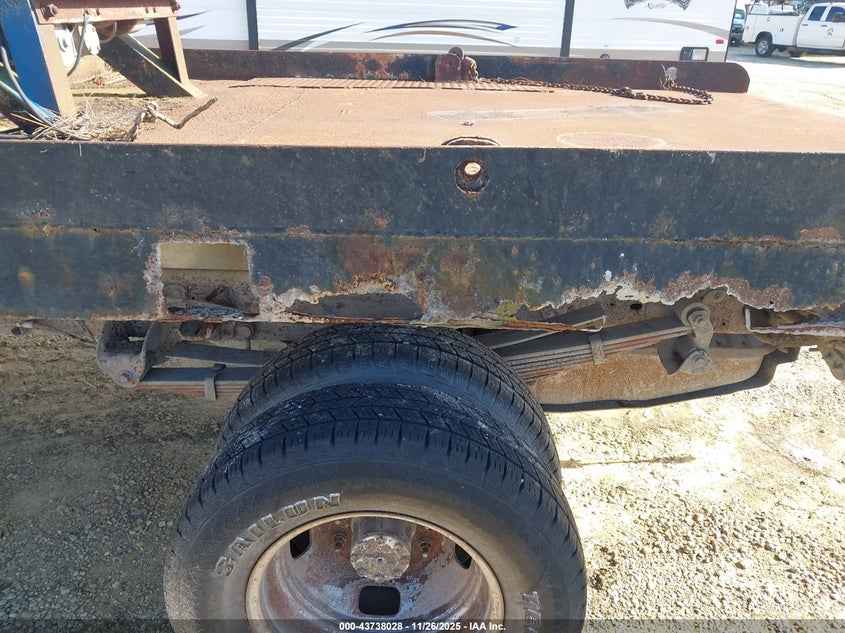 2005 Ford F-350 Xl/Xlt VIN: 1FDWF36575EC88246 Lot: 43738028