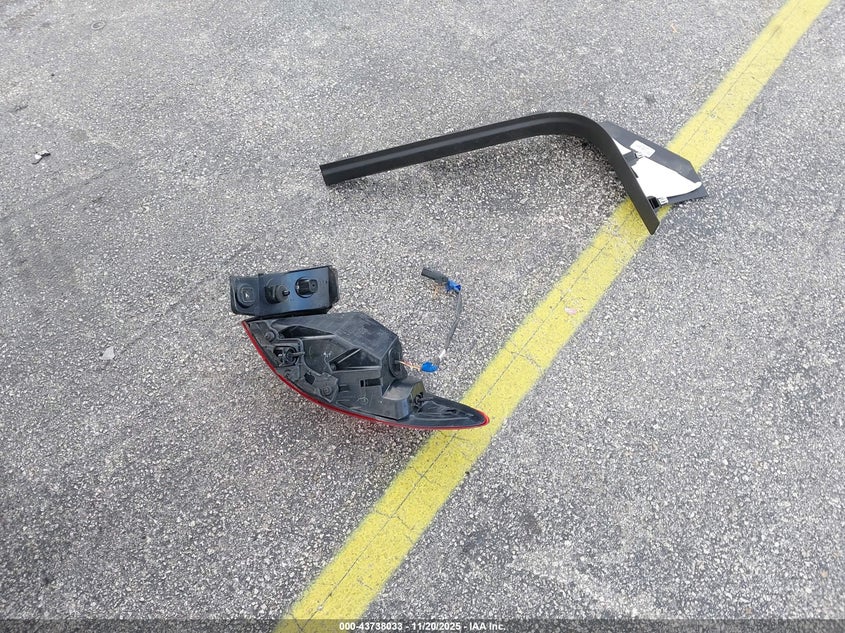 2021 Buick Enclave Awd Essence VIN: 5GAEVAKWXMJ177333 Lot: 43738033