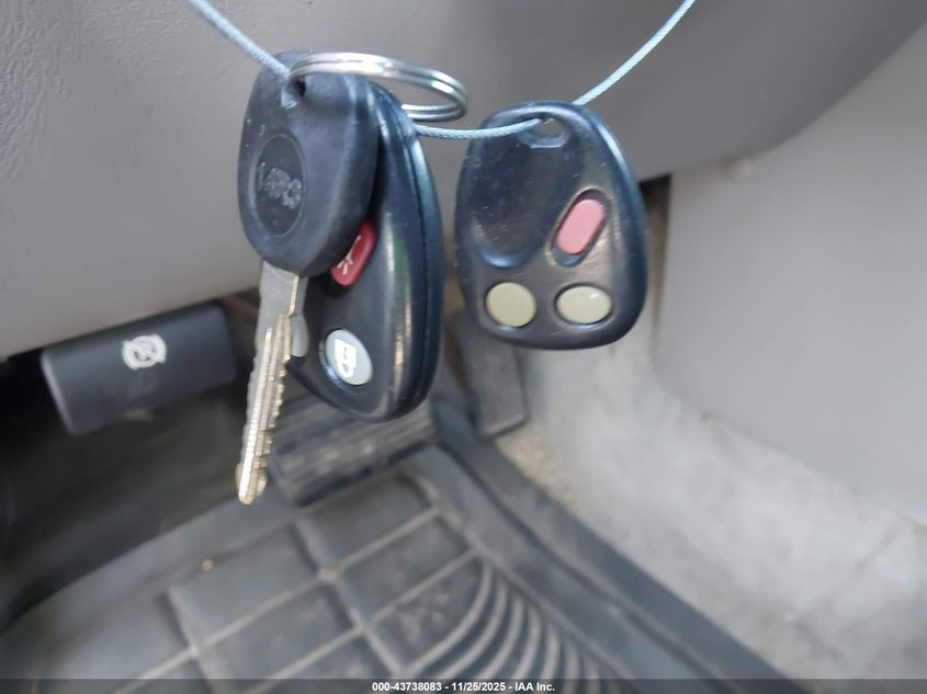 2005 Chevrolet Suburban 1500 Lt VIN: 3GNEC16Z05G160544 Lot: 43738083