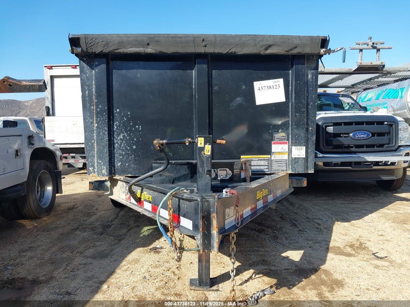 16V1D1928N5119397 2022   photo no. 15